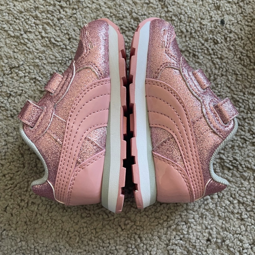 SHOES FOR KIDS - Picture 5 of 11